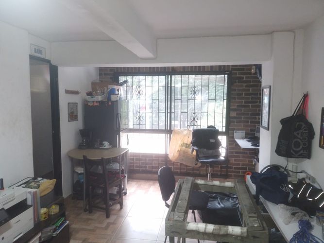 Bodega en venta en Cristo Rey, Medellín, 226 m² · foto 8 de 13