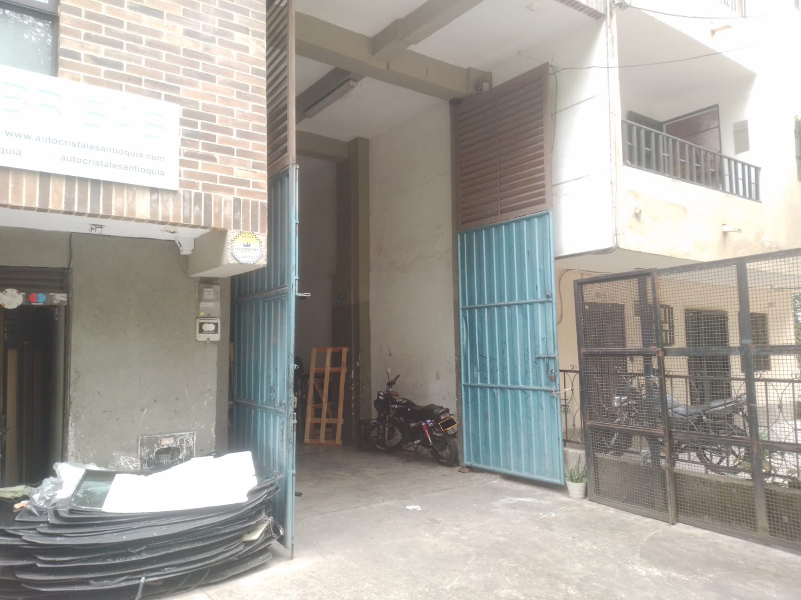 Warehouse for sale in Medellín 3