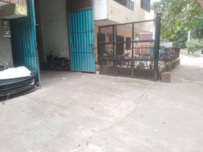 Bodega en venta en Cristo Rey, Medellín, 226 m² · foto 10 de 13