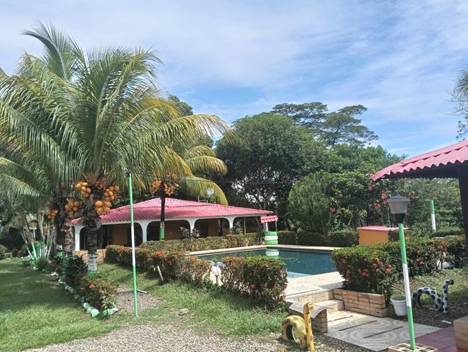 Casa de 4 alcobas en venta en 20 De Julio, Villavicencio · foto 2 de 8