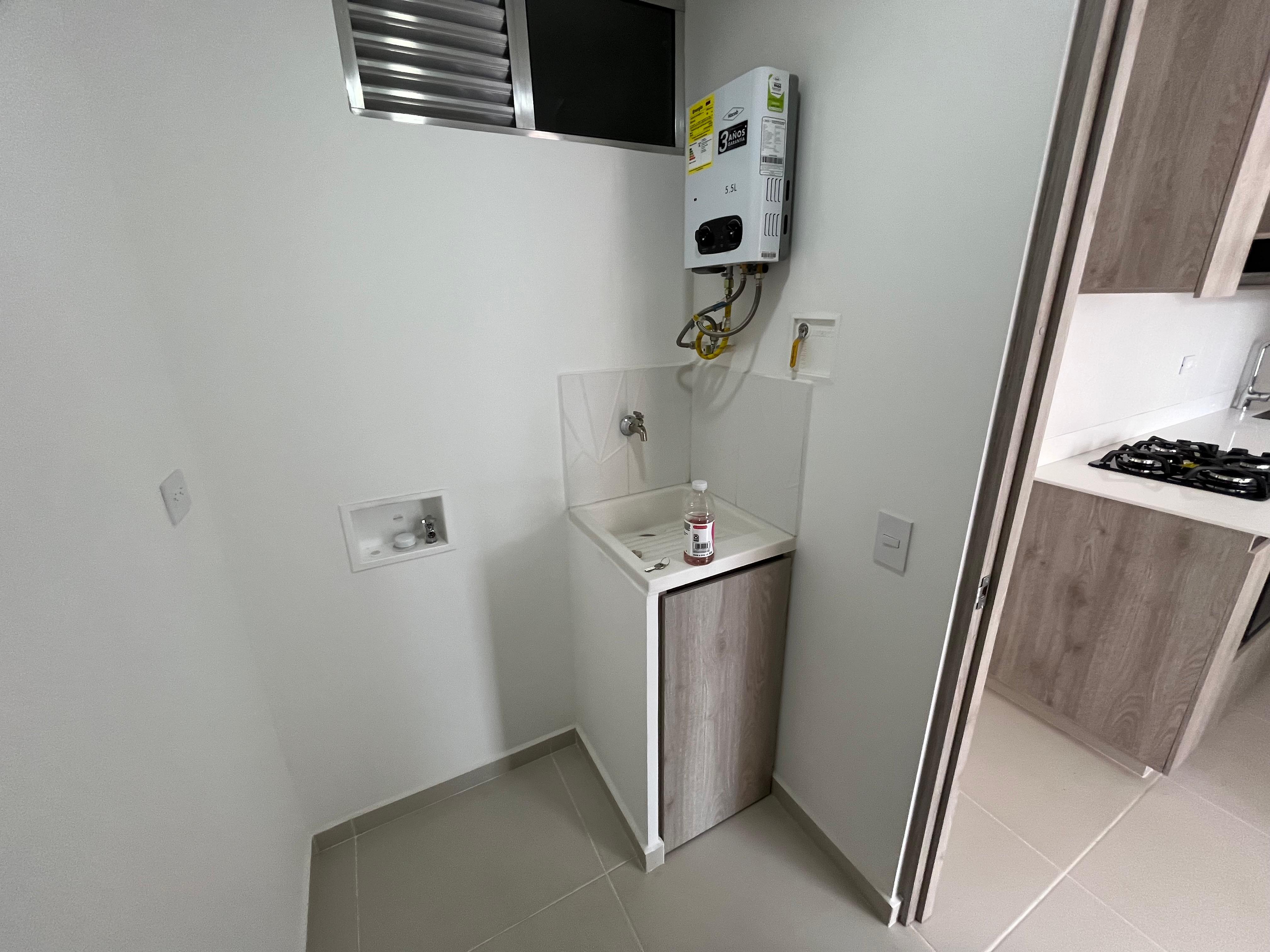 Apartamento en venta en Zona Industrial No. 1, Itagüí · foto 24 de 24