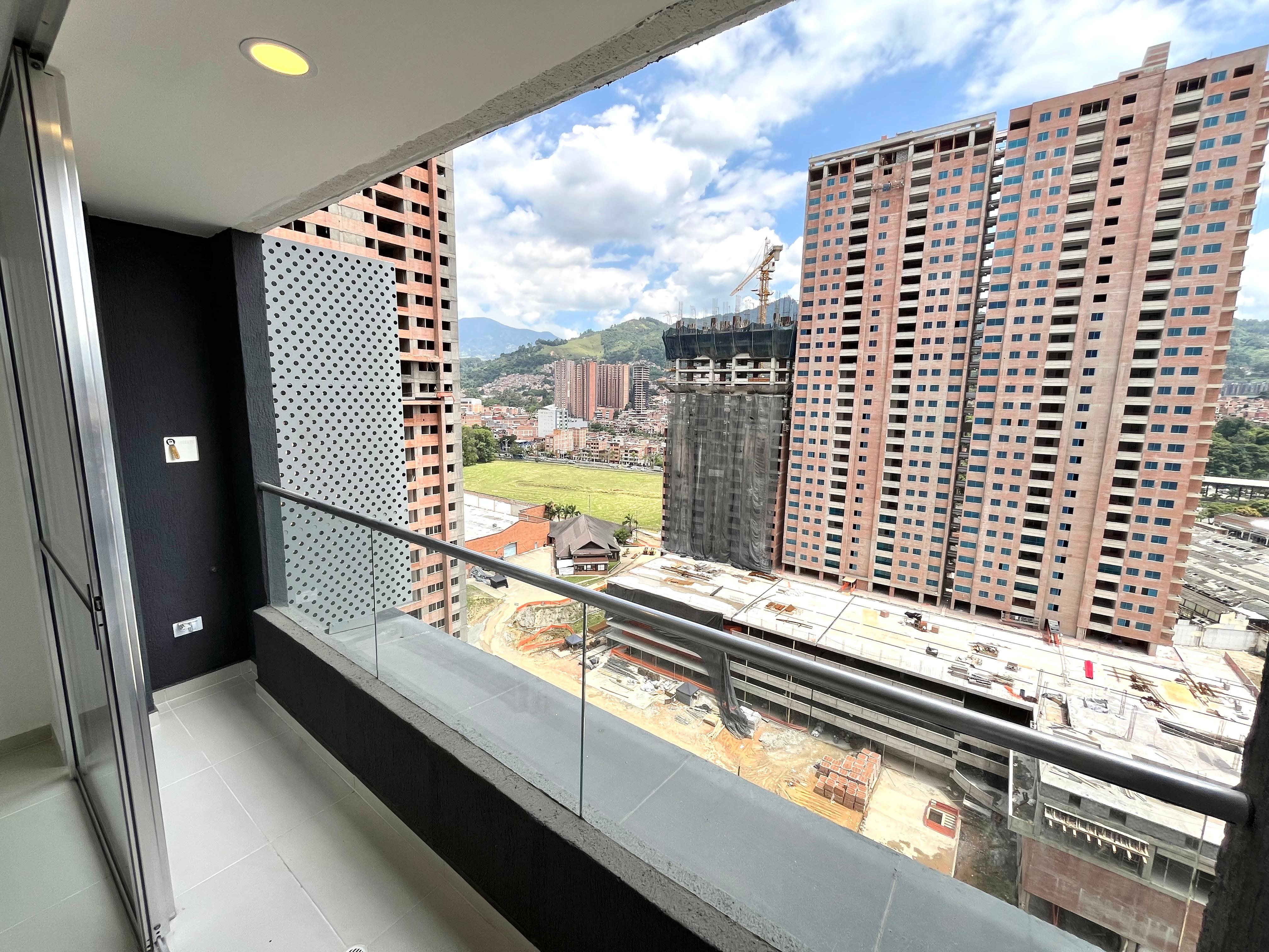Apartamento en venta en Zona Industrial No. 1, Itagüí · foto 22 de 24