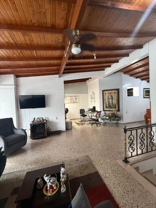 Casa de 4 alcobas en venta en Nuevo Sotomayor, Bucaramanga, 170 m² · foto 5 de 19