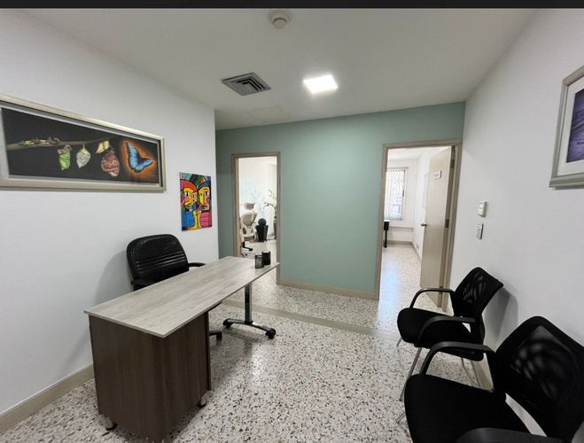 Oficina en venta en Bolivar, Bucaramanga, 33 m² · foto 2 de 9