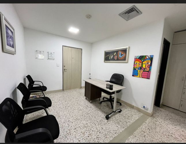 Oficina en venta en Bolivar, Bucaramanga, 33 m² · foto 3 de 9