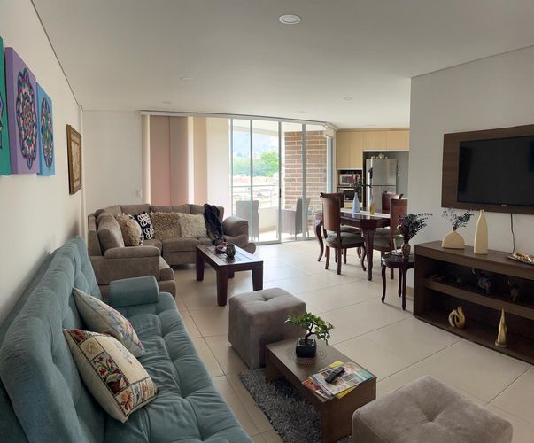 Apartamento de 3 alcobas en venta en Laureles, Medellín, 112 m² · foto 2 de 21