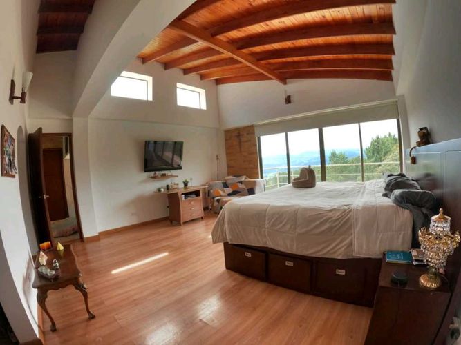 Casa de 3 alcobas en venta en Yerbabuena, Sopó, 364 m² · foto 9 de 19