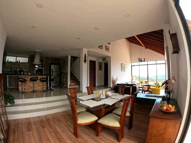 Casa de 3 alcobas en venta en Yerbabuena, Sopó, 364 m² · foto 13 de 19