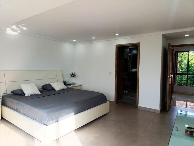 Apartamento de 4 alcobas en arriendo en El Poblado, Medellín, 280 m² · foto 16 de 20