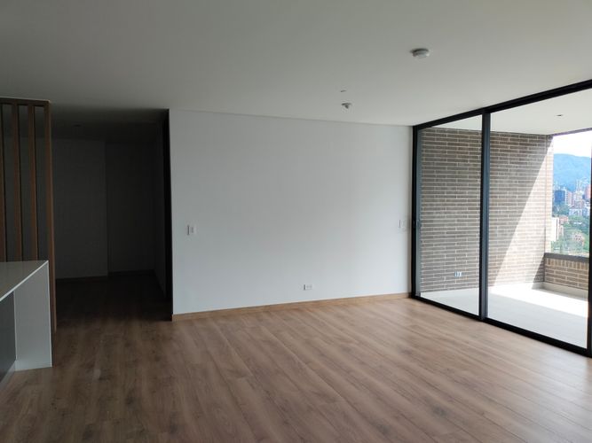 Apartamento de 2 alcobas en arriendo en Vía Las Palmas, Medellín, 120 m² · foto 4 de 19