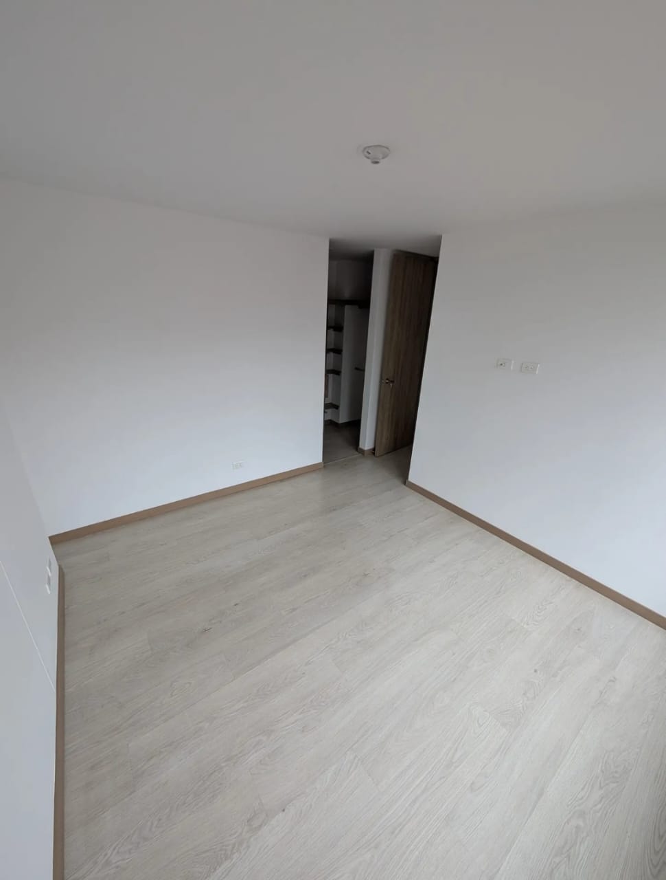 Apartamento en venta en Suramerica, Itagüí · foto 5 de 24