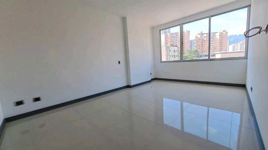 Apartamento de 3 alcobas en venta en Aldea Verde, Sabaneta, 117 m² · foto 3 de 12