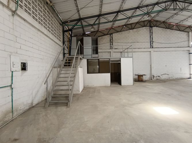 Bodega en arriendo en Villa San Pedro Iii, Barranquilla, 800 m² · foto 4 de 7