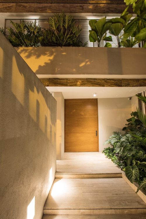 Casa de 4 alcobas en venta en Bellavista, Cali, 580 m² · foto 2 de 23
