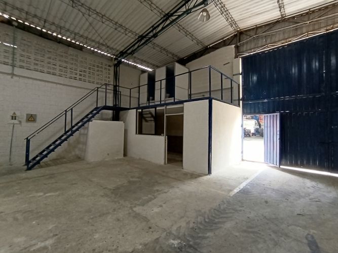 Bodega en arriendo en Villa San Pedro Iii, Barranquilla, 500 m² · foto 2 de 5