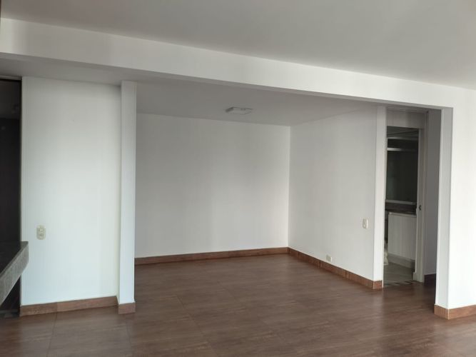 Apartamento de 3 alcobas en arriendo en El Poblado, Medellín, 90 m² · foto 2 de 16