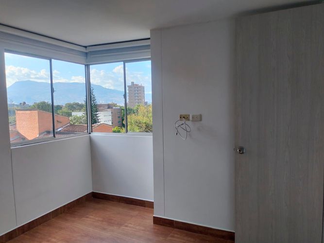 Apartamento de 3 alcobas en arriendo en El Poblado, Medellín, 90 m² · foto 4 de 16