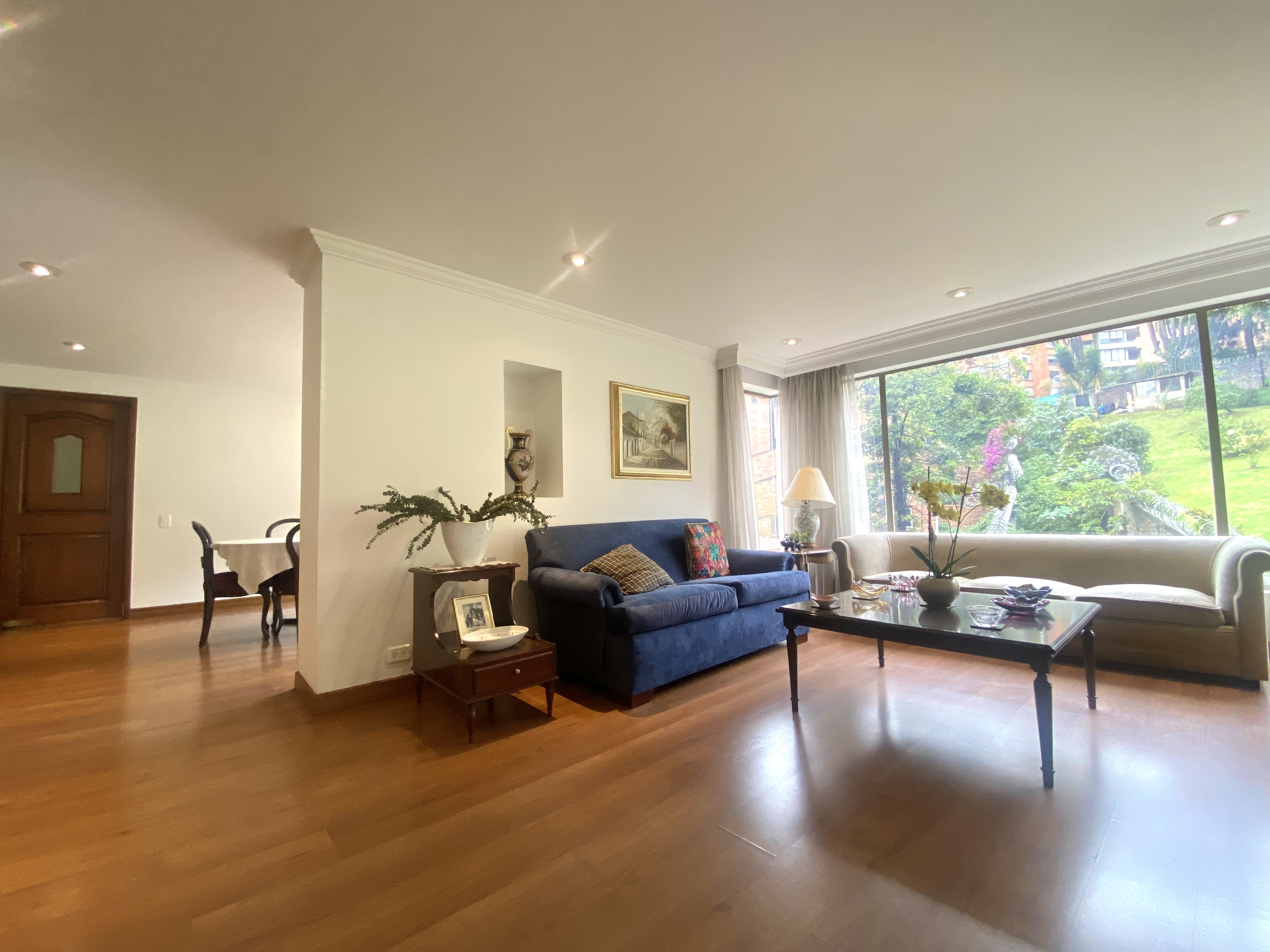 Apartamento en venta en Los Rosales, Bogotá · foto 4 de 24
