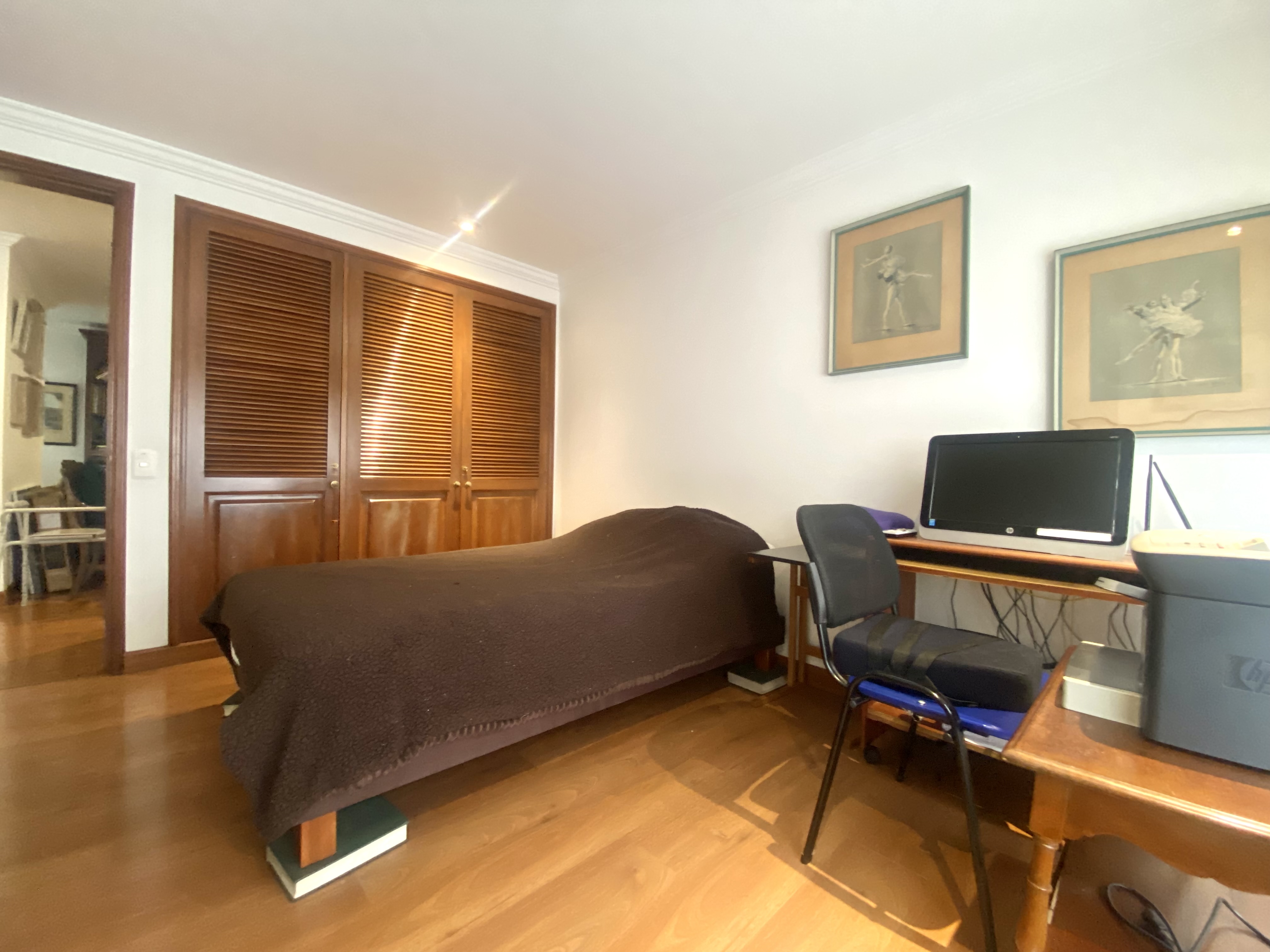 Apartamento en venta en Los Rosales, Bogotá · foto 9 de 24