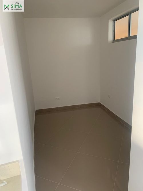 Apartamento de 2 alcobas en venta en Crespo, Cartagena, 117 m² · foto 5 de 19