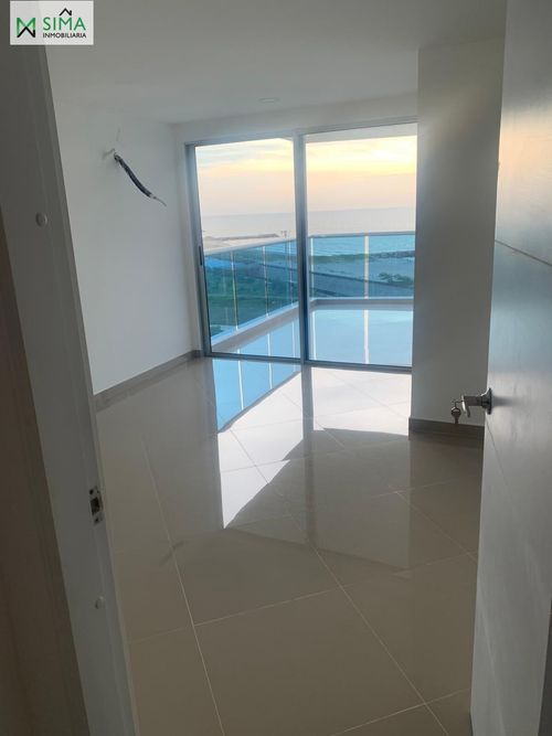 Apartamento de 2 alcobas en venta en Crespo, Cartagena, 117 m² · foto 8 de 19