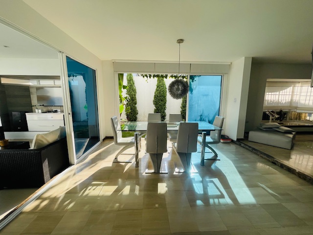 Casa en Arriendo en Ciudad jardin, Cali