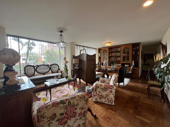 Apartamento de 3 alcobas en venta en El Poblado, Medellín, 108 m² · foto 2 de 18