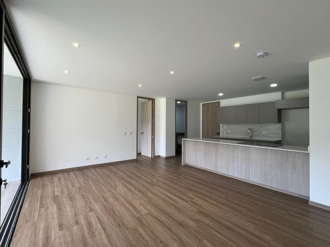 Apartamento de 2 alcobas en venta en El Porvenir, Rionegro, 108 m² · foto 2 de 12