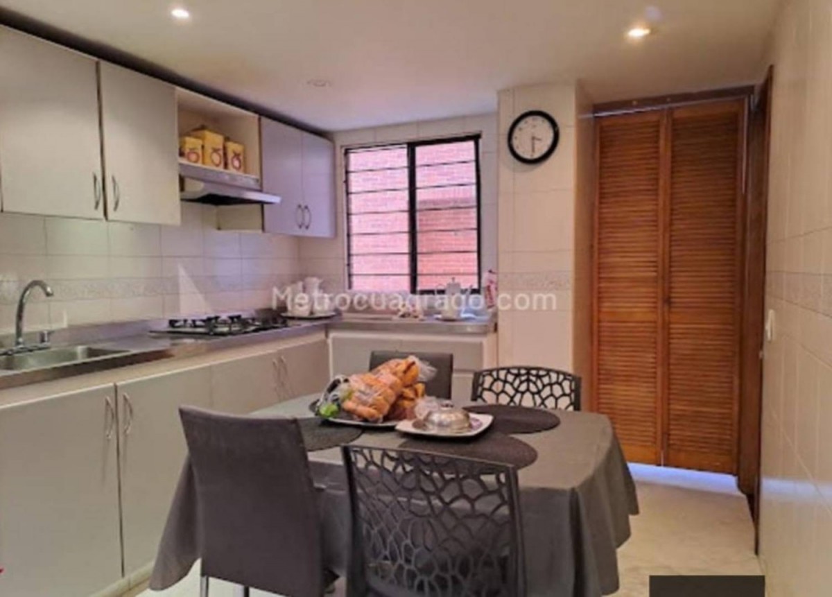 Apartamento en venta en Chicó Navarra, Bogotá · foto 9 de 17