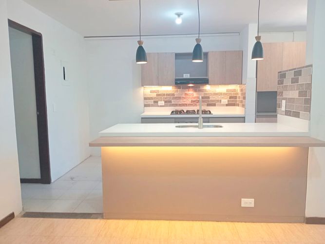 Casa de 3 alcobas en arriendo en El Poblado, Medellín, 210 m² · foto 5 de 18