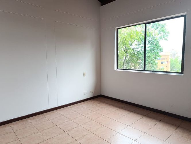Casa de 3 alcobas en arriendo en El Poblado, Medellín, 210 m² · foto 14 de 18