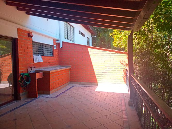 Casa de 3 alcobas en arriendo en El Poblado, Medellín, 210 m² · foto 18 de 18