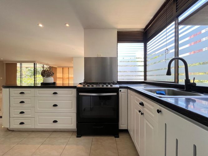 Apartamento de 3 alcobas en arriendo en El Poblado, Medellín, 135 m² · foto 9 de 20