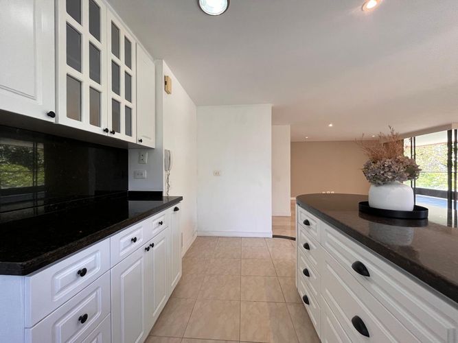 Apartamento de 3 alcobas en arriendo en El Poblado, Medellín, 135 m² · foto 11 de 20
