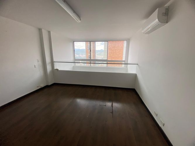 Oficina en arriendo en El Poblado, Medellín, 54 m² · foto 5 de 17