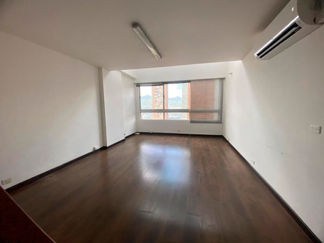 Oficina en arriendo en El Poblado, Medellín, 54 m² · foto 10 de 17