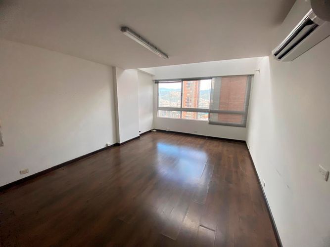 Oficina en arriendo en El Poblado, Medellín, 54 m² · foto 11 de 17