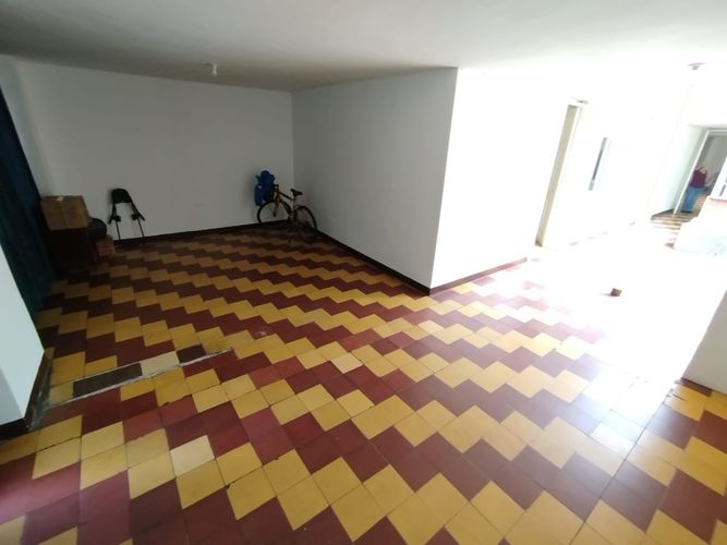 Casa de 5 alcobas en venta en Prado, Medellín, 203 m² · foto 5 de 24