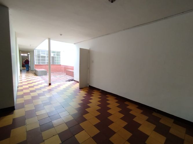 Casa de 5 alcobas en venta en Prado, Medellín, 203 m² · foto 9 de 24