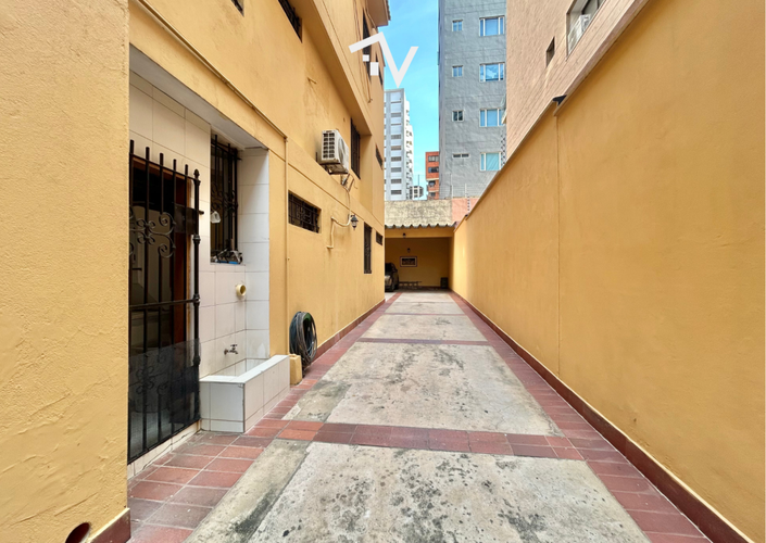 Edificio en venta en Altos Del Prado, Barranquilla, 947 m² · foto 12 de 24