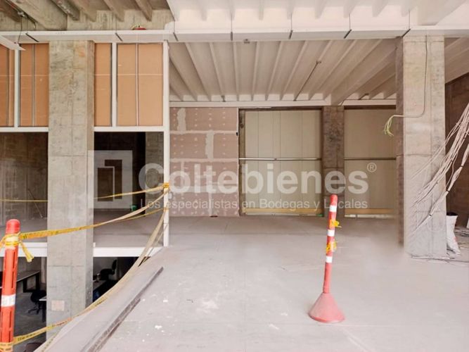 Local en arriendo en Colombia, Medellín, 3395 m² · foto 11 de 20