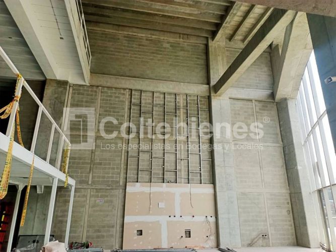 Local en arriendo en Colombia, Medellín, 3395 m² · foto 13 de 20