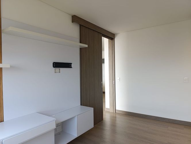 Apartamento de 2 alcobas en arriendo en El Castillo, Medellín, 89 m² · foto 11 de 19