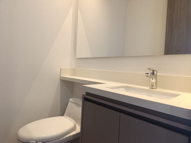 Apartamento de 2 alcobas en arriendo en El Castillo, Medellín, 89 m² · foto 18 de 19