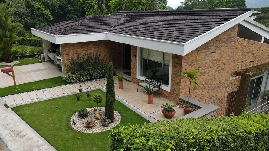 Casa de 6 alcobas en venta en Menzuly, Piedecuesta, 967 m² · foto 2 de 20