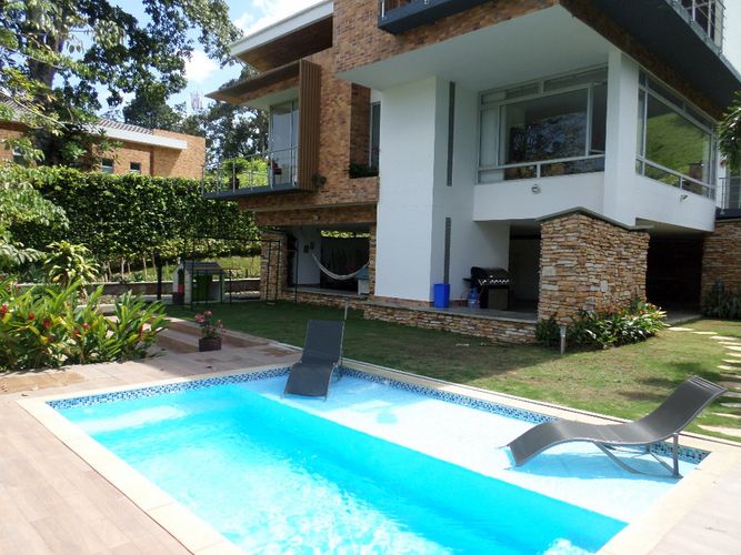 Casa de 6 alcobas en venta en Menzuly, Piedecuesta, 967 m² · foto 4 de 20