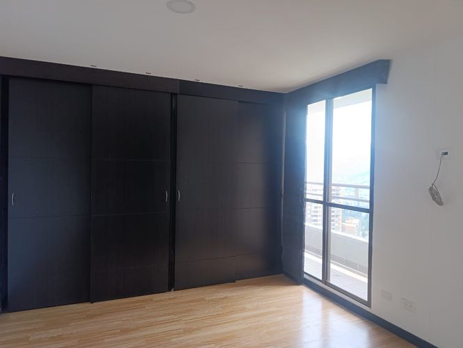 Apartamento de 3 alcobas en venta en El Poblado, Medellín, 89 m² · foto 10 de 18