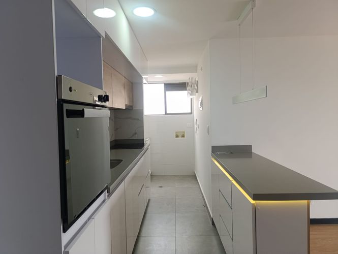 Apartamento de 3 alcobas en venta en El Poblado, Medellín, 89 m² · foto 6 de 18