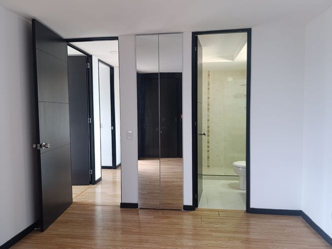 Apartamento de 3 alcobas en venta en El Poblado, Medellín, 89 m² · foto 15 de 18