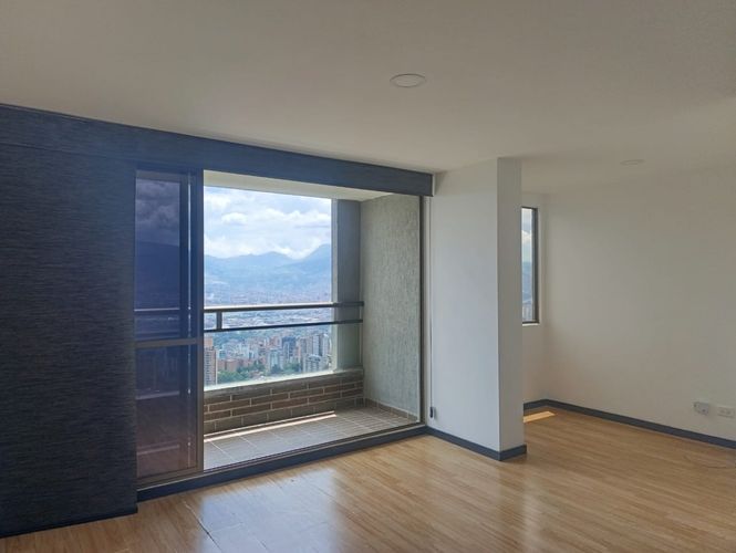Apartamento de 3 alcobas en venta en El Poblado, Medellín, 89 m² · foto 1 de 18